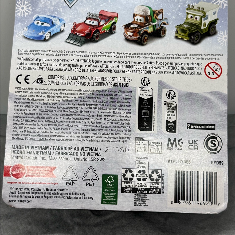 Disney Cars Blue Doc Hudson with Santa Hat - Picture 4 of 4